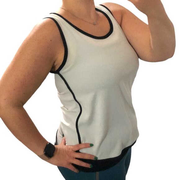 Papermoon SMALL PETITE Lemuel Solid Trim Detail Blouse - Stitch Fix Crepe Top - Picture 4 of 7